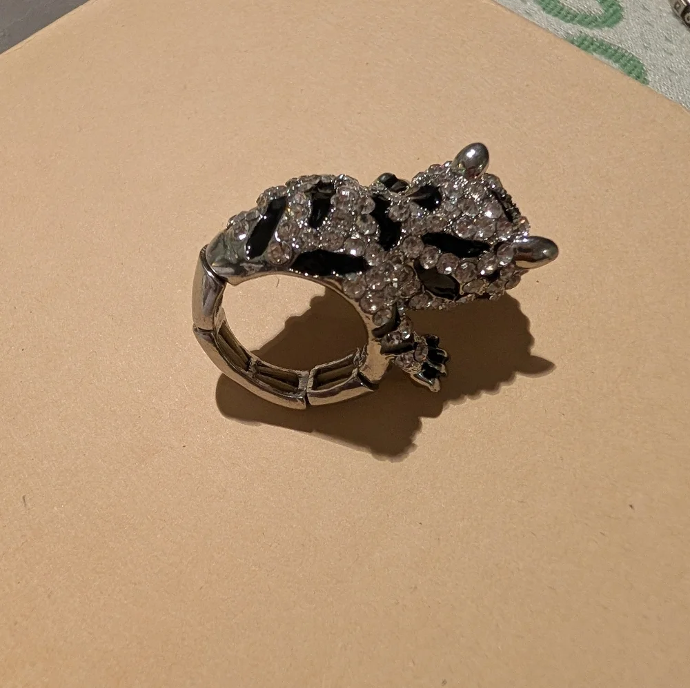 Crystal Jaguar Stretch Ring